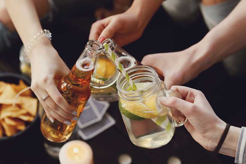 Boire plus d'un verre d'alcool par jour réduit votre espérance de vie