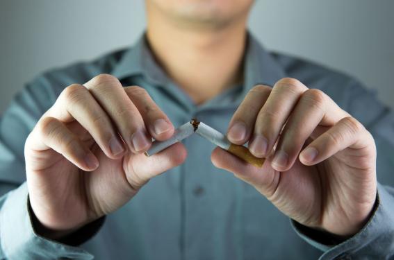 Tabac : arrêter avant les traitements pour plus de bénéfices